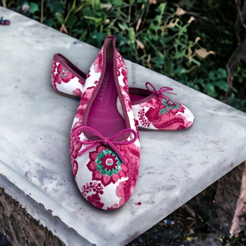 Burberry floral ballet flats O1999